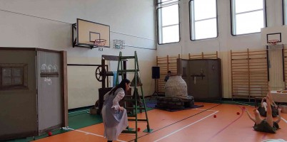 LEP -program az alsóban. Holle anyó.